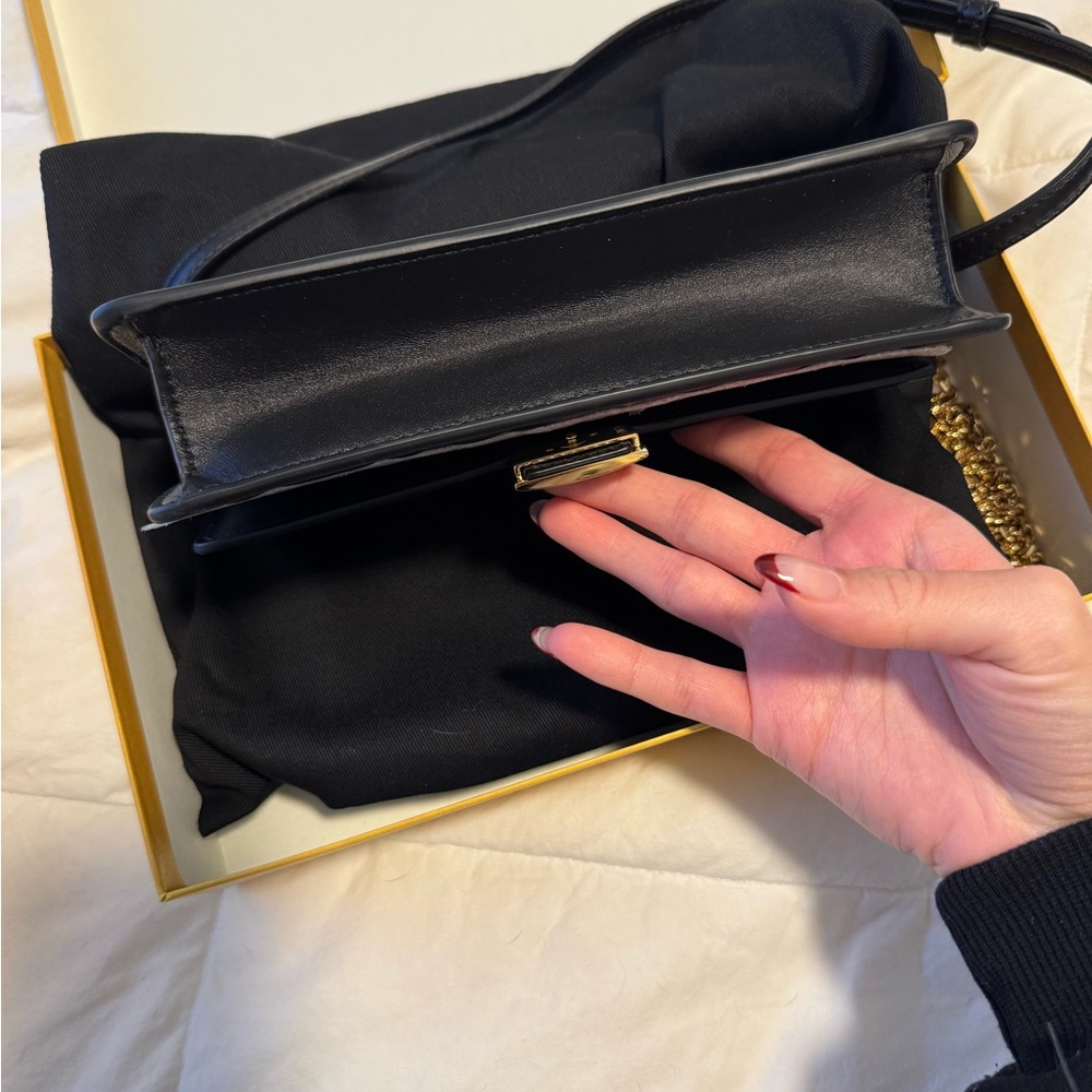 Fendi Black Leather Wallet on Chain - Picture 5 of 5
